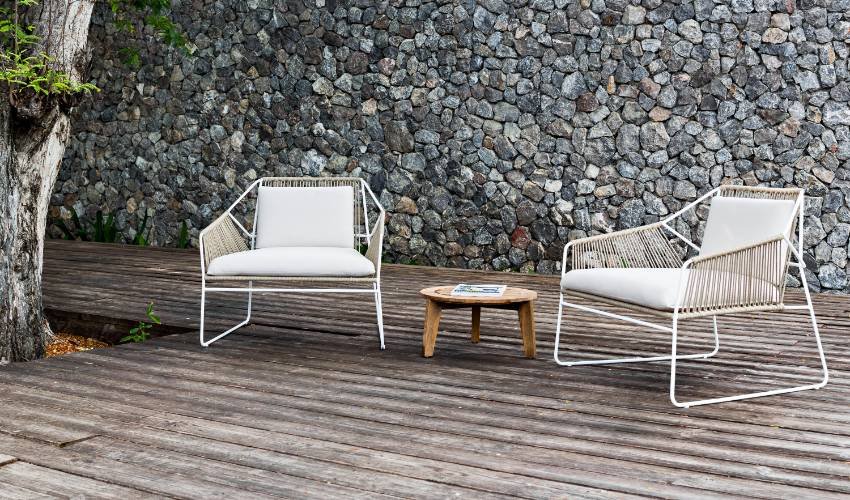 Factors To Consider When Choosing Outdoor Chair Designs